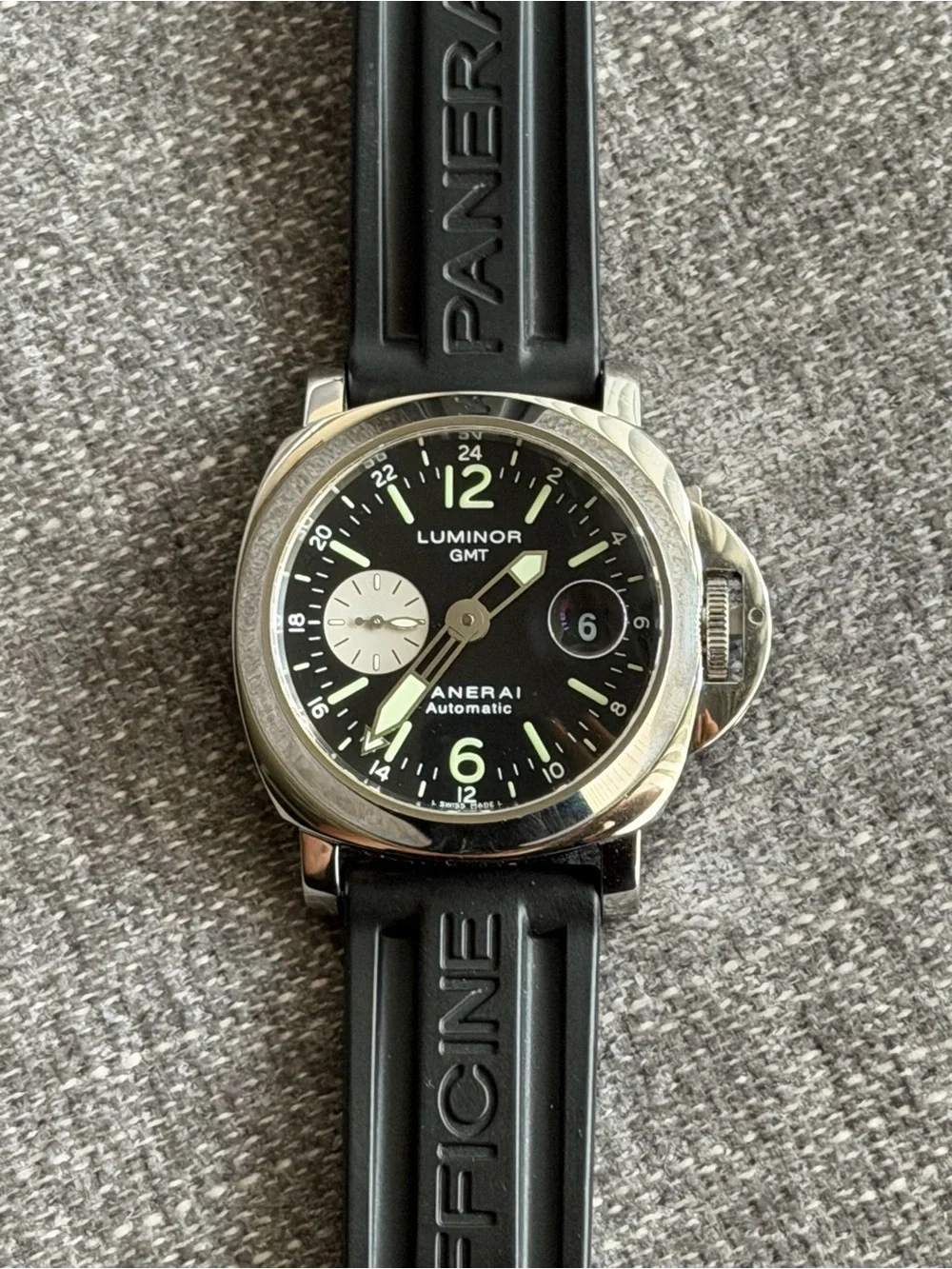 PANERAI Luminor GMT Black Dial Automatic Watch 44mm PAM00088 with Box and Papers